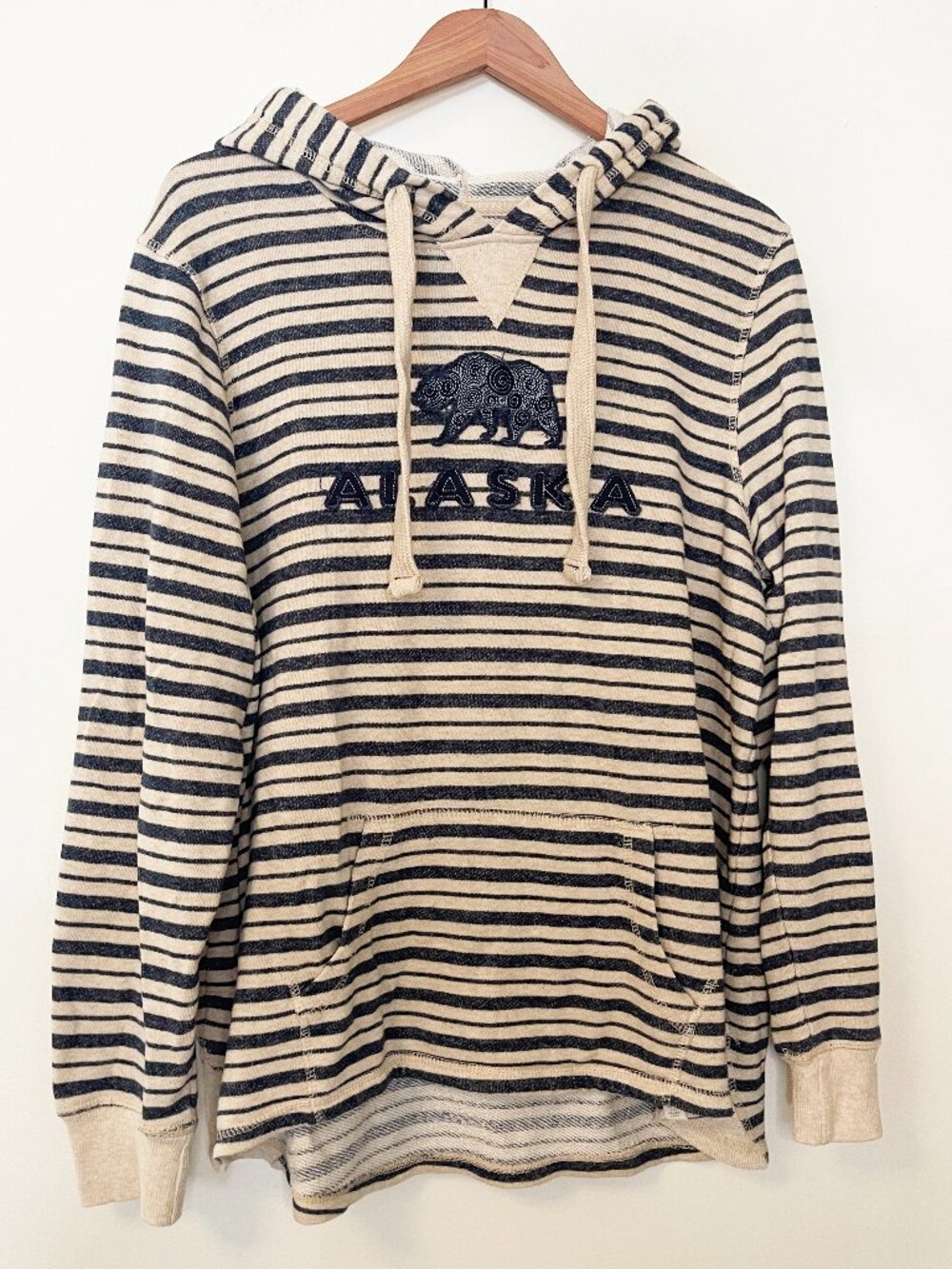Blue 84 Alaska Bear Striped Hoodie Women’s XL Navy Cream Cozy Pullover Travel